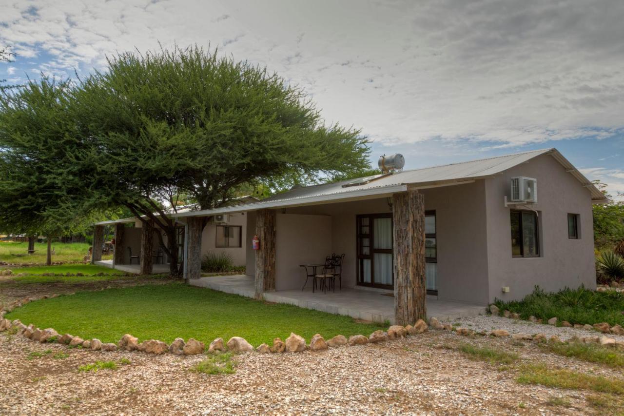 Khoi-Khoi Guesthouse Otavi Exterior foto