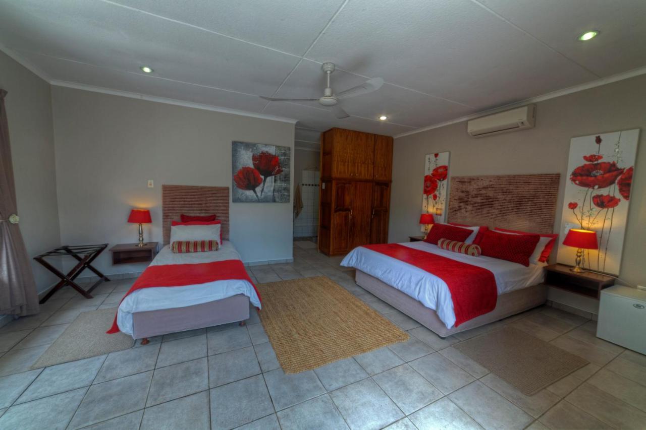 Khoi-Khoi Guesthouse Otavi Exterior foto
